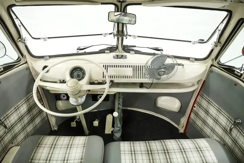 Volkswagen Bus
