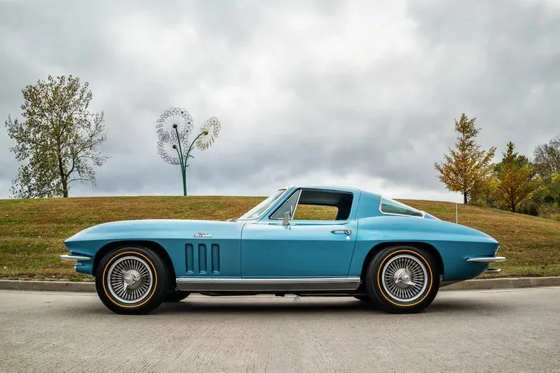 1966 Chevrolet Corvette Coupe 427 425hp Blue