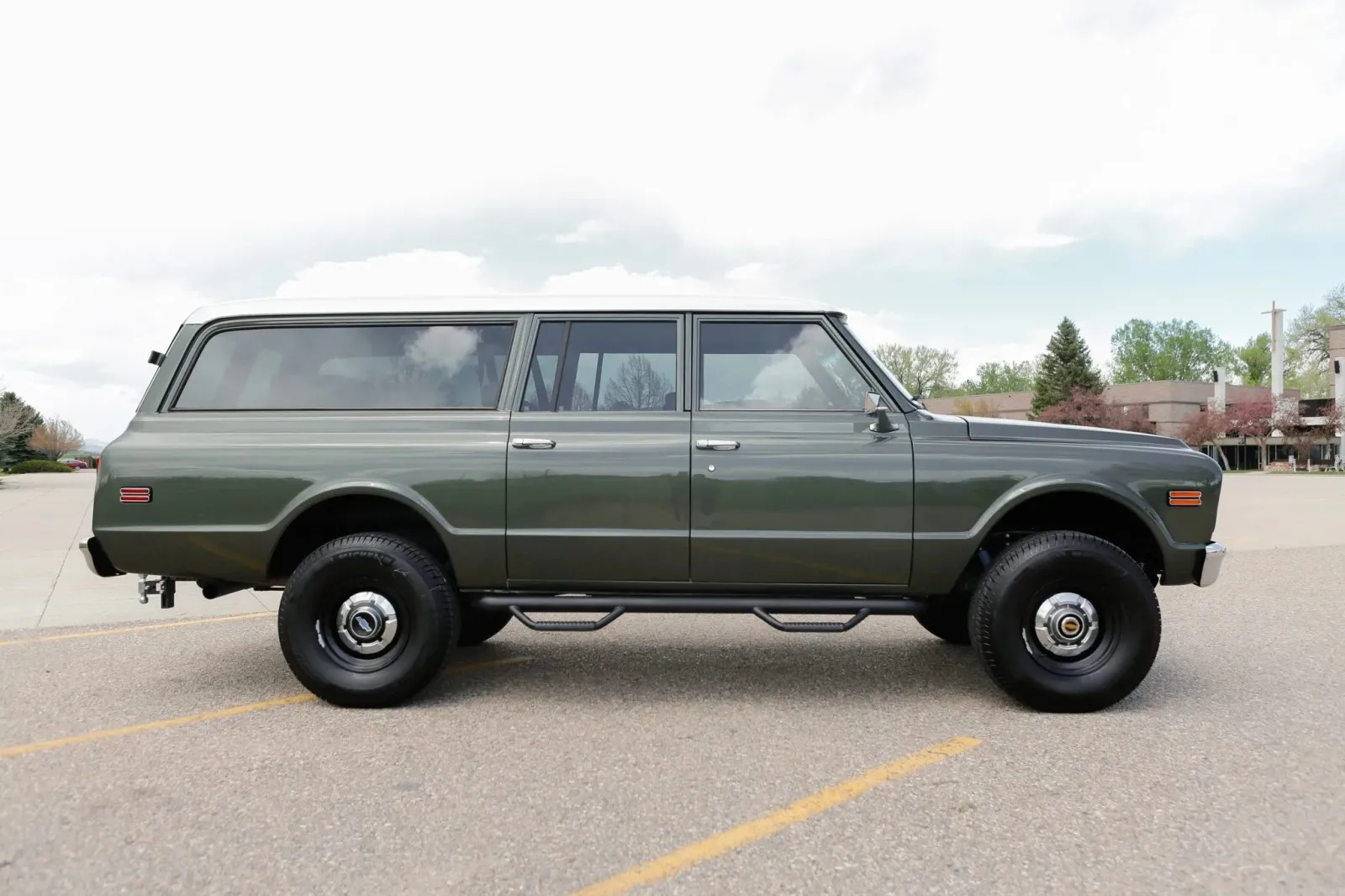 Chevrolet Suburban