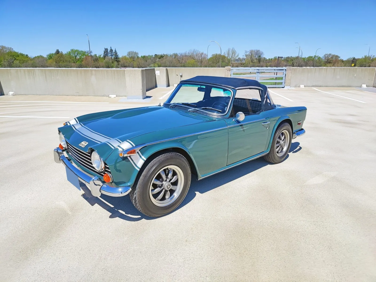 Triumph TR250