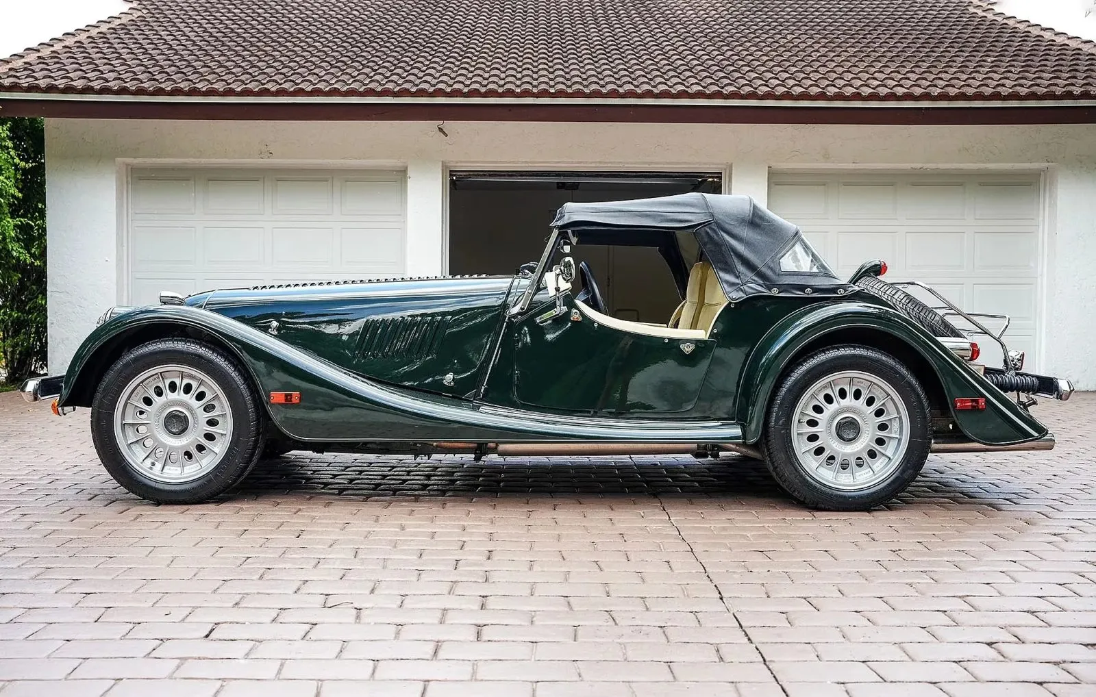 Morgan Plus 8