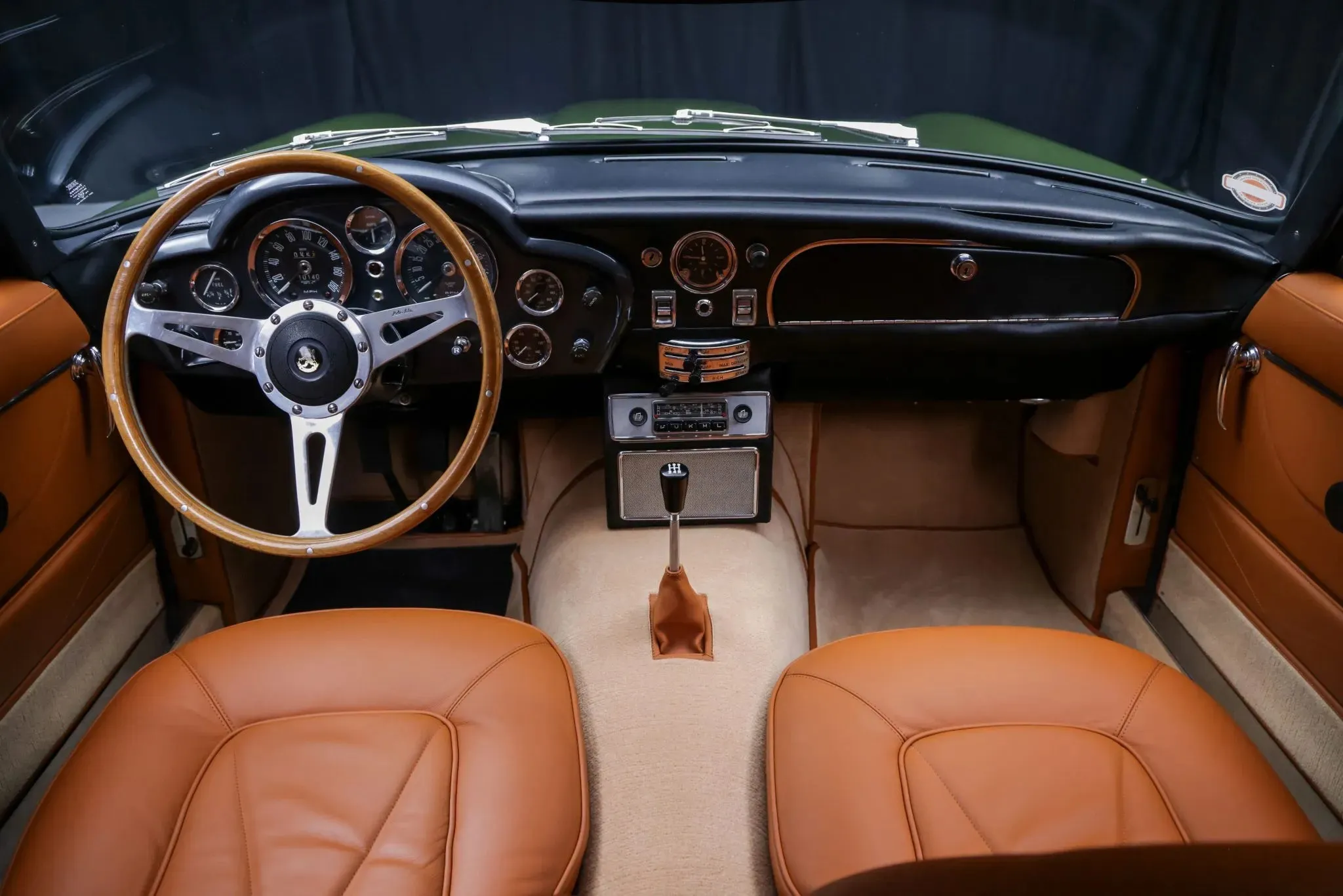 Aston Martin DB6