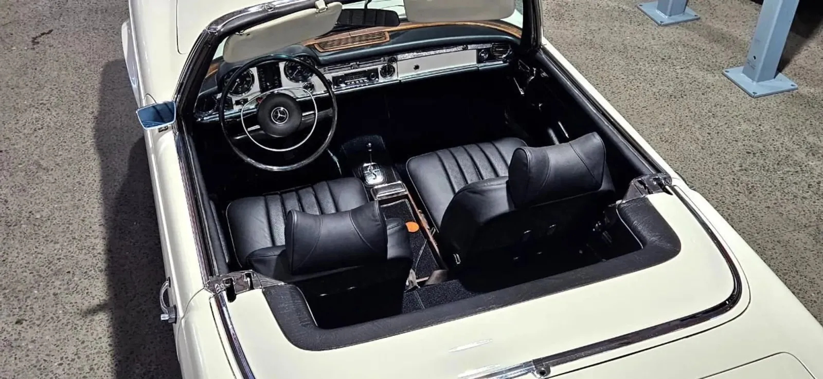 Mercedes-Benz 280SL