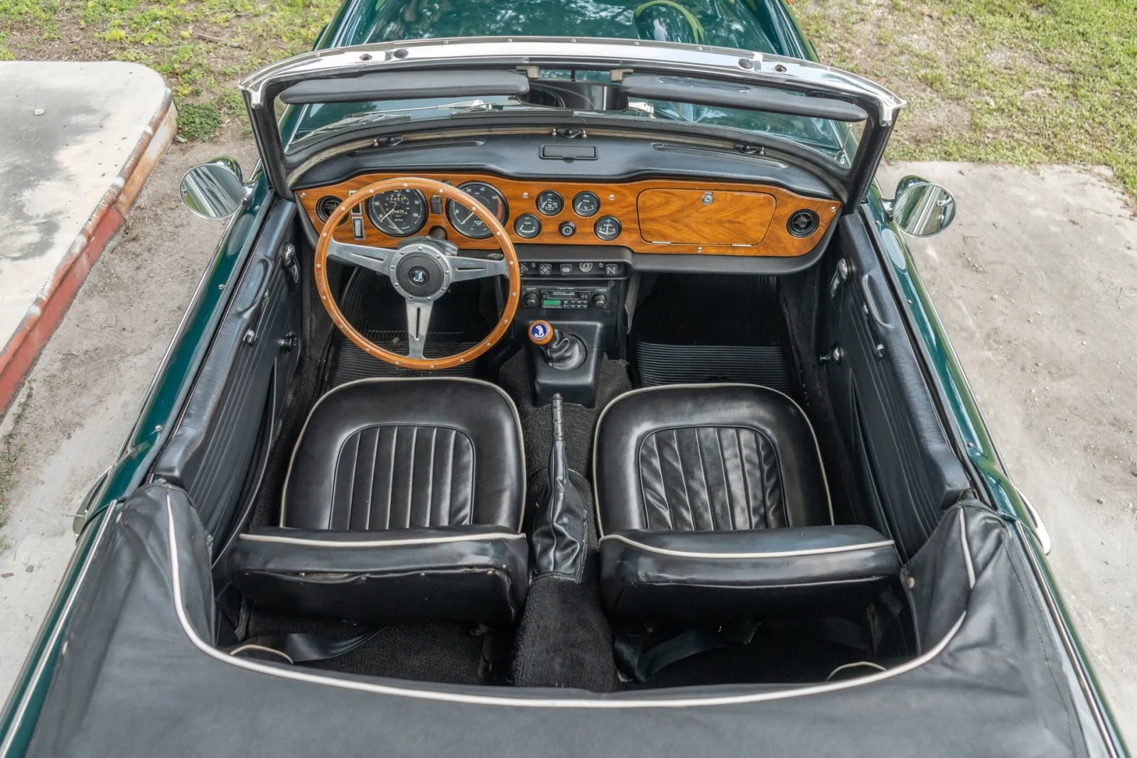 Triumph TR250