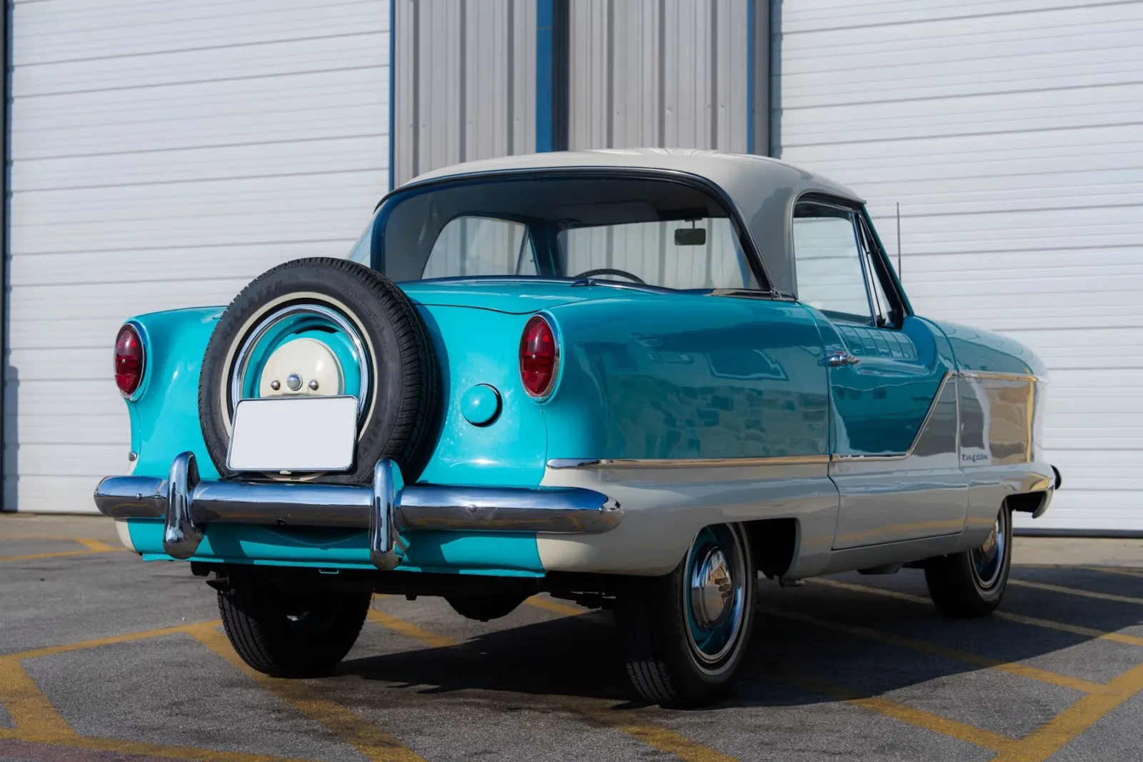 Nash Metropolitan