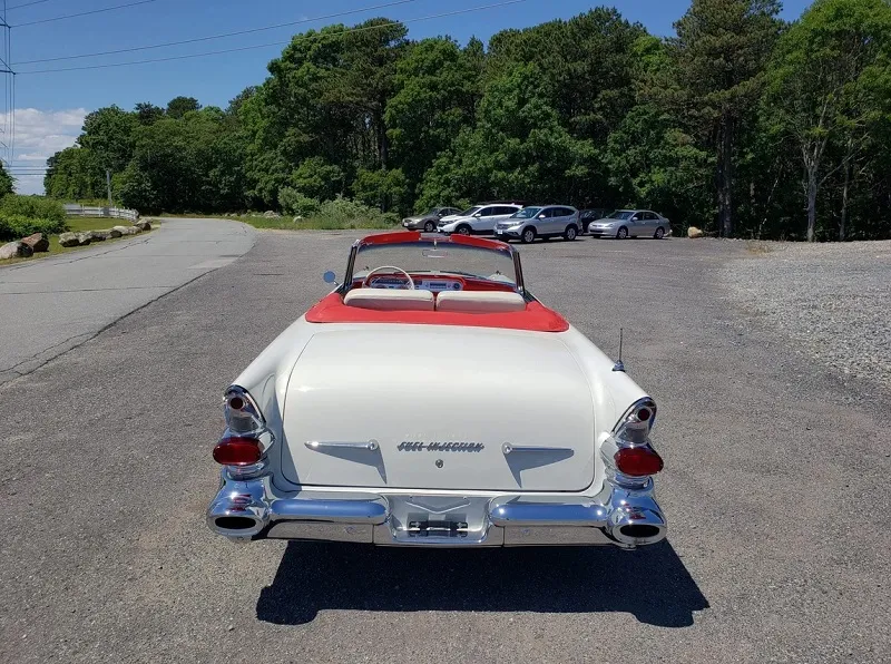 Pontiac Bonneville