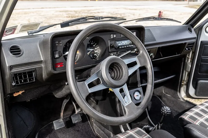 Volkswagen Golf GTI