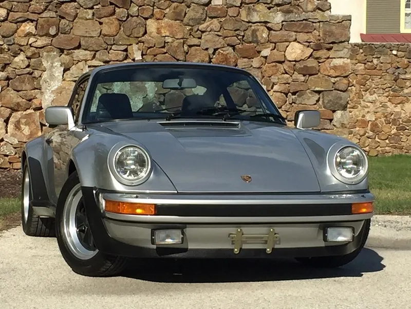 Porsche 930