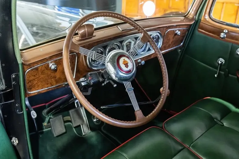 Packard Twelve