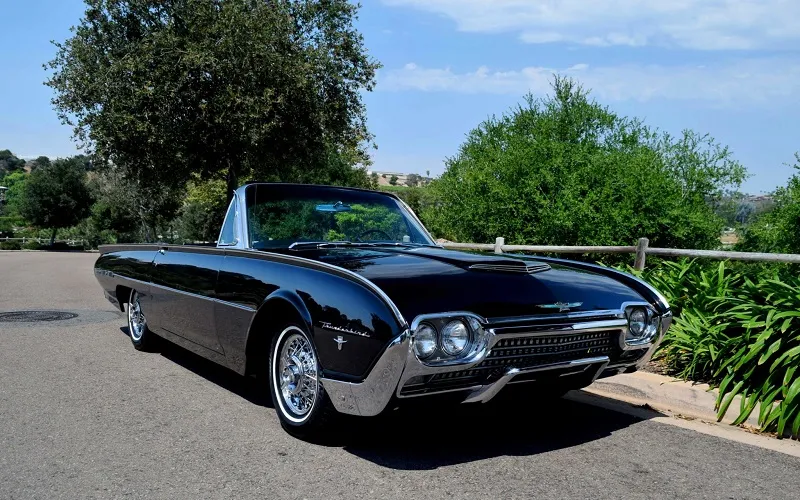 1962 Ford Thunderbird