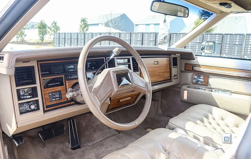 Cadillac Seville
