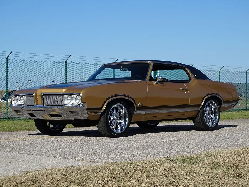 Oldsmobile Cutlass