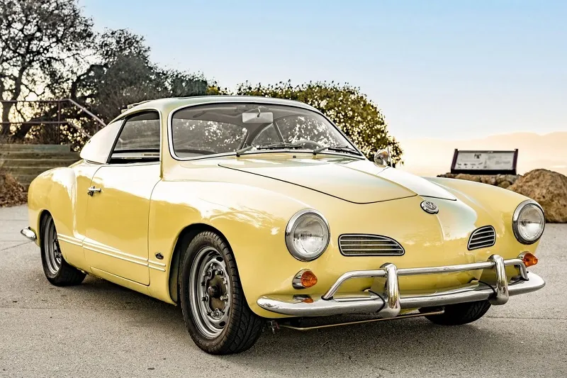 Volkswagen Karmann Ghia