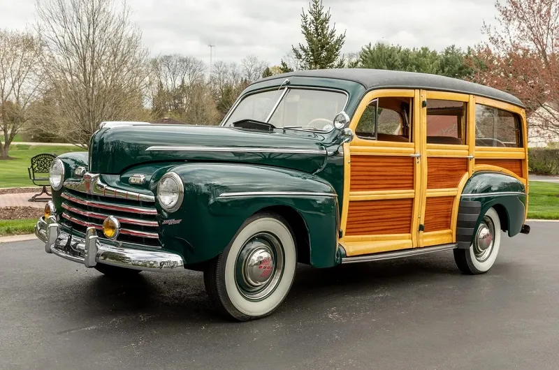 Ford Super Deluxe