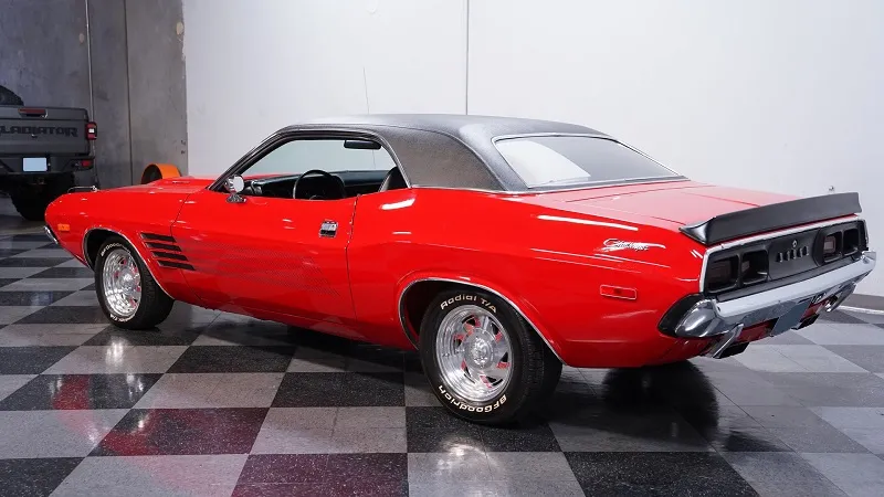 Dodge Challenger