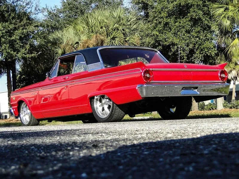 Ford Fairlane 500