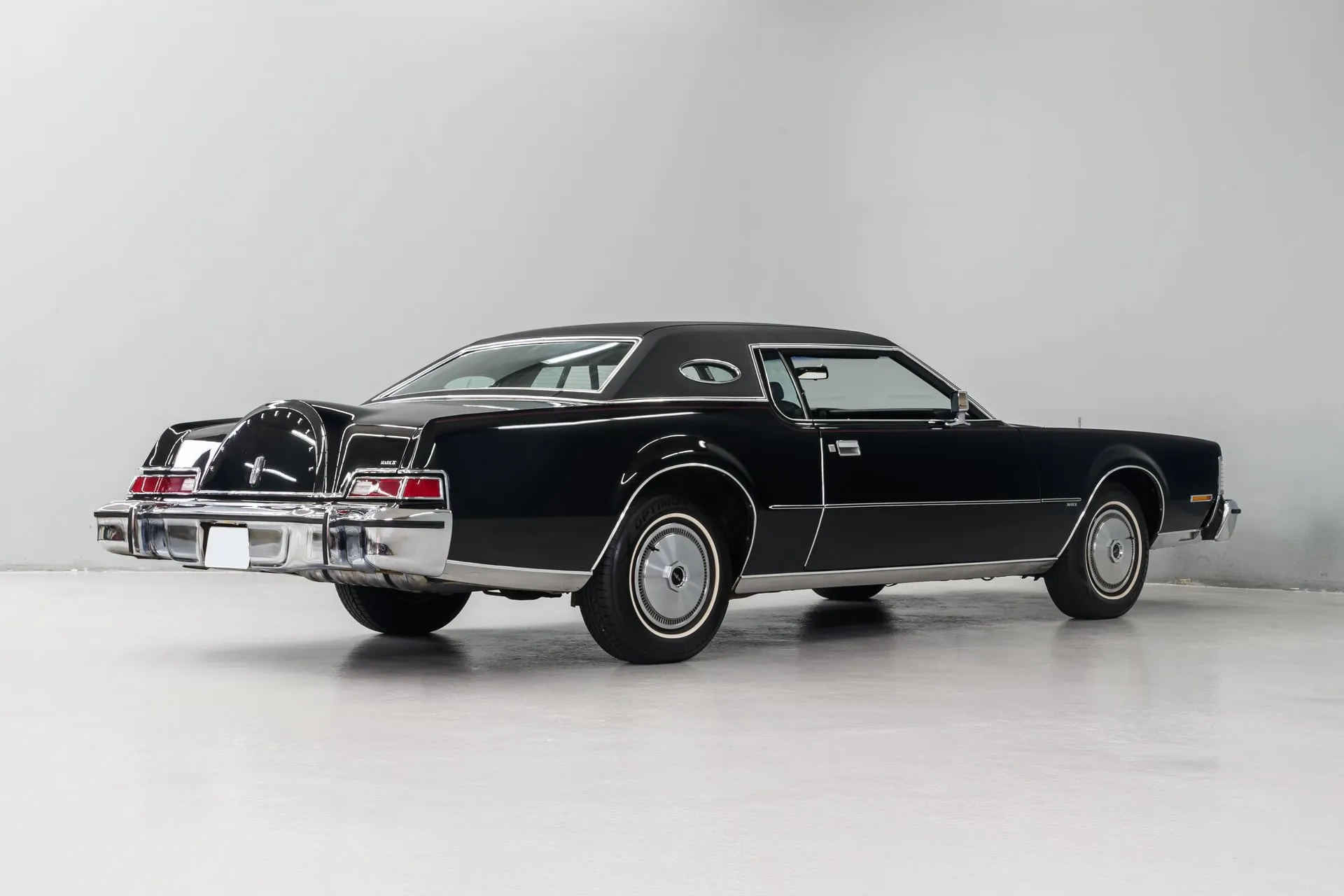 Lincoln Continental Mark IV