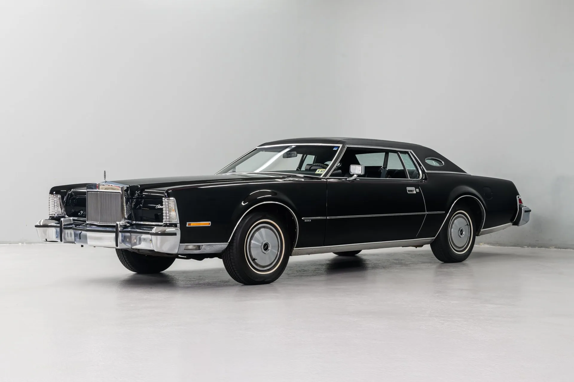 Lincoln Continental Mark IV