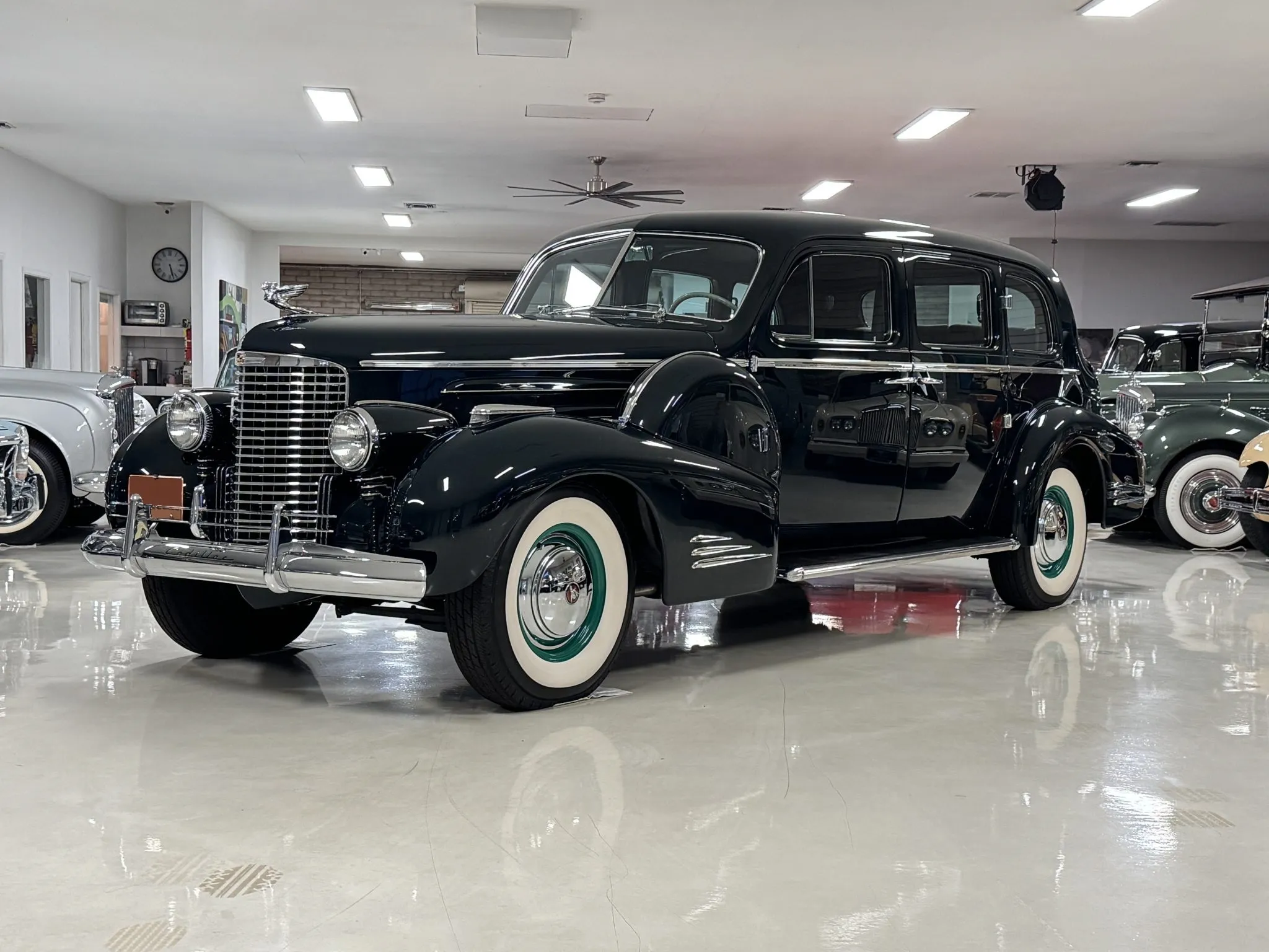 1940 Cadillac Imperial Sedan V16 Seven-Passenger