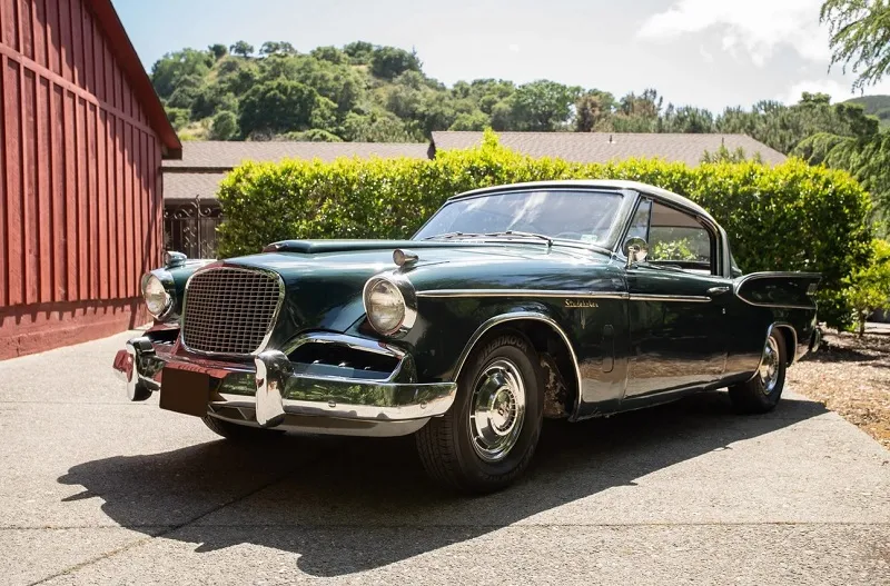 Studebaker Golden Hawk