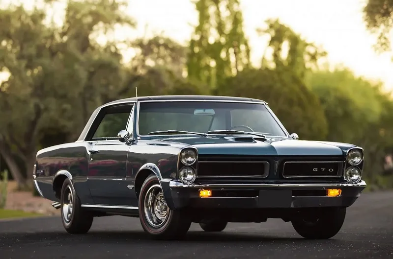 1965 Pontiac GTO Tri-Power