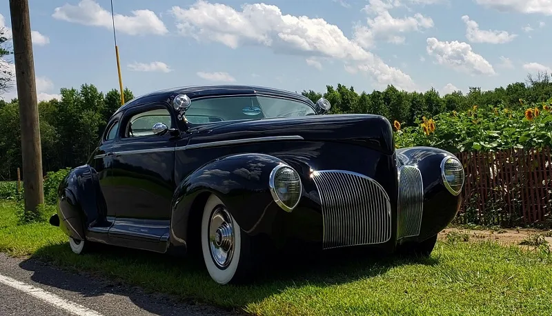 1942 Plymouth Special Deluxe Coupe