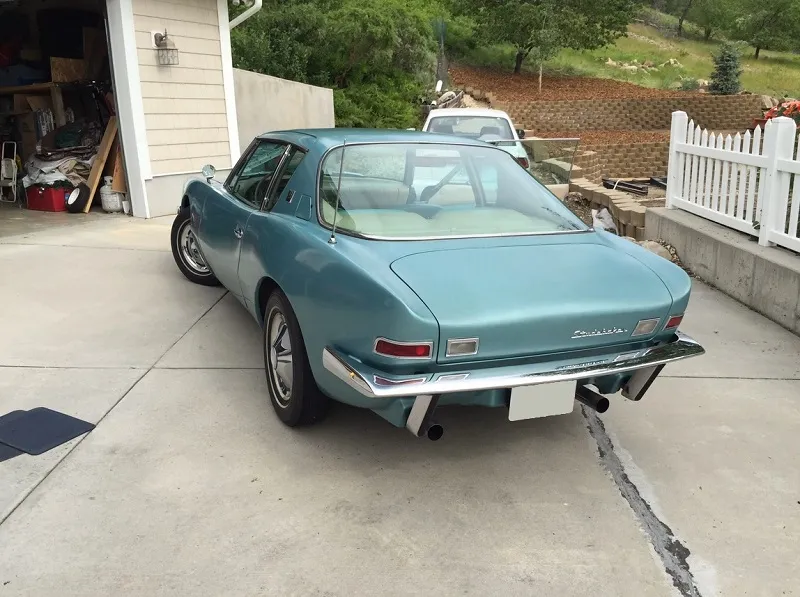 Studebaker Avanti