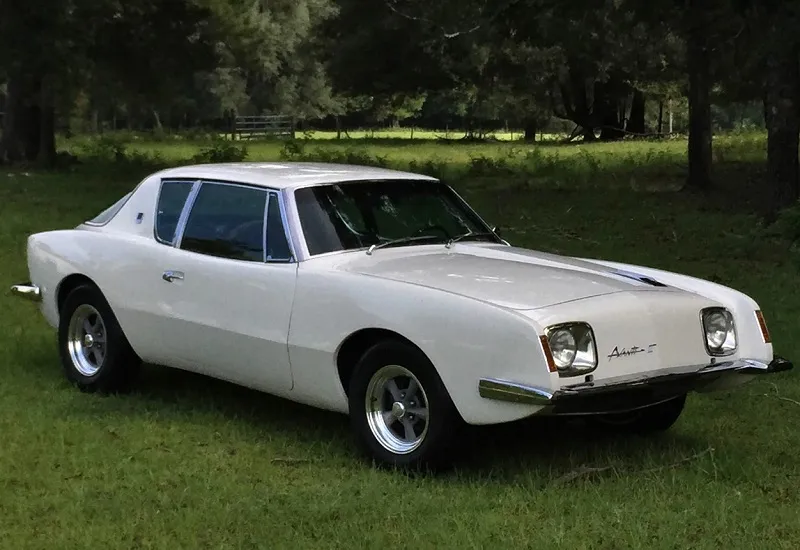 Studebaker Avanti