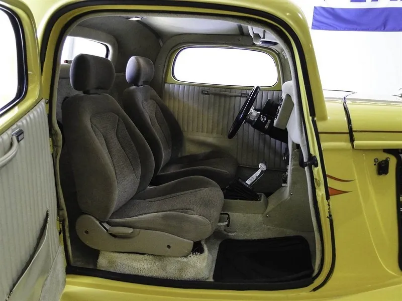 Ford 3 window