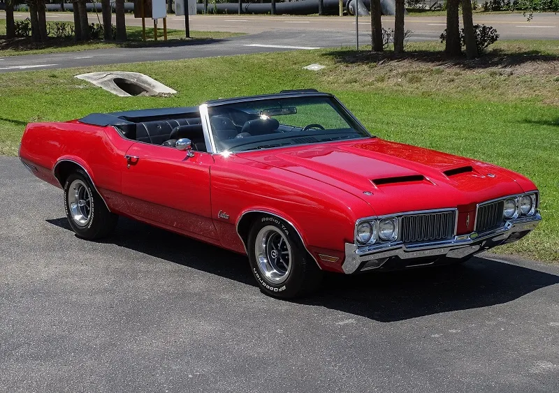 Oldsmobile Cutlass