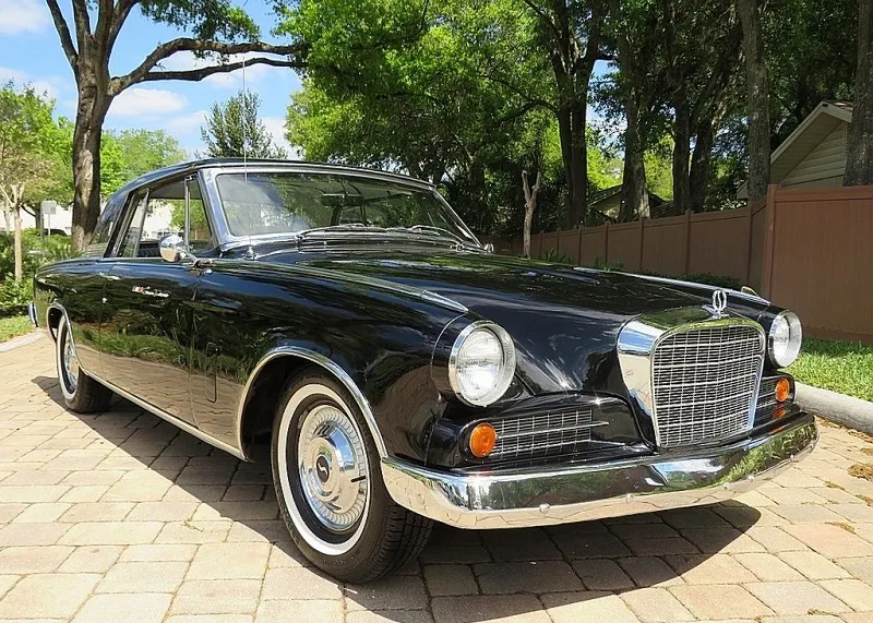 Studebaker Gran Turismo Hawk