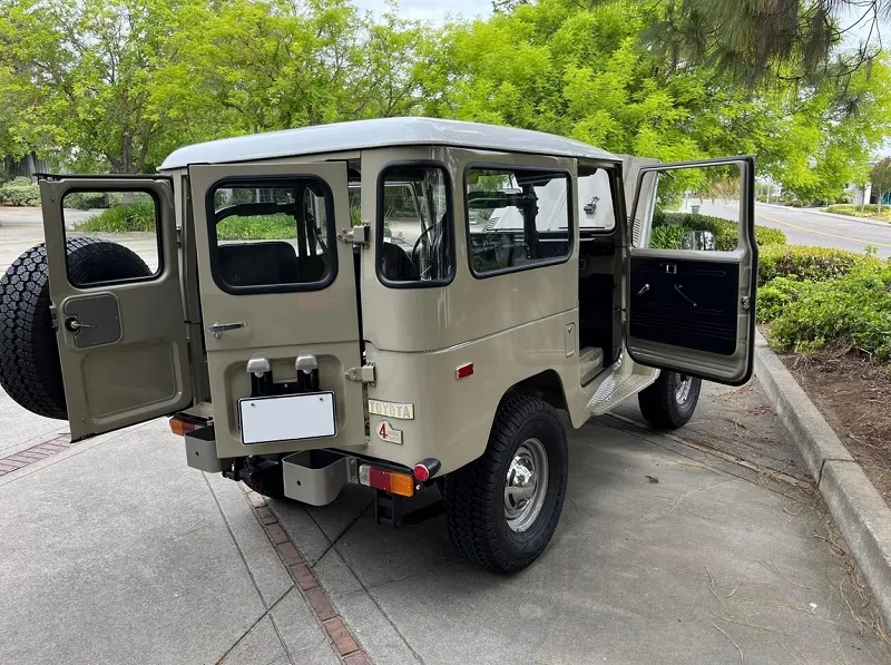 Toyota Land Cruiser FJ40