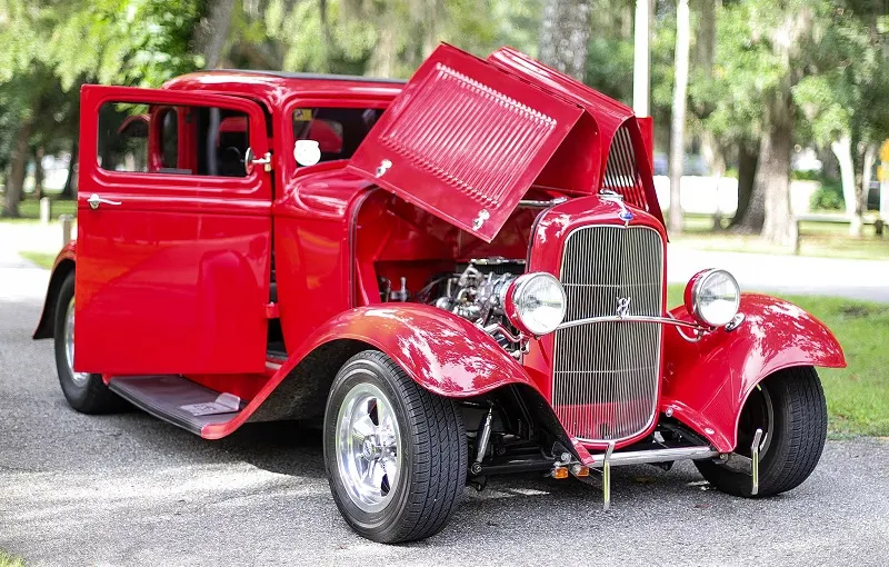 1932 Ford Model B 5-Window Coupe