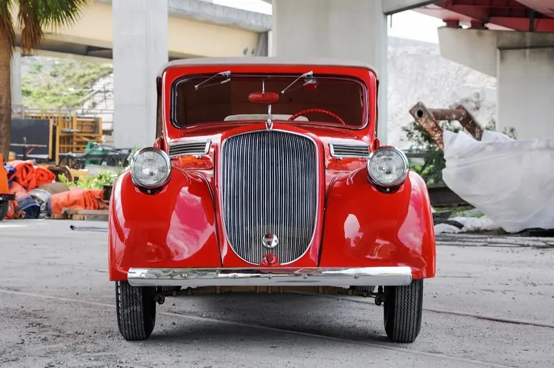 1939 Steyr 220