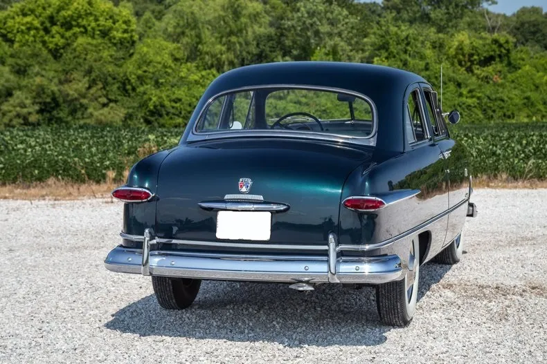 Ford Custom Deluxe