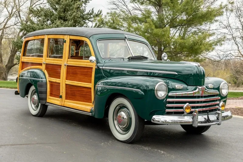 Ford Super Deluxe