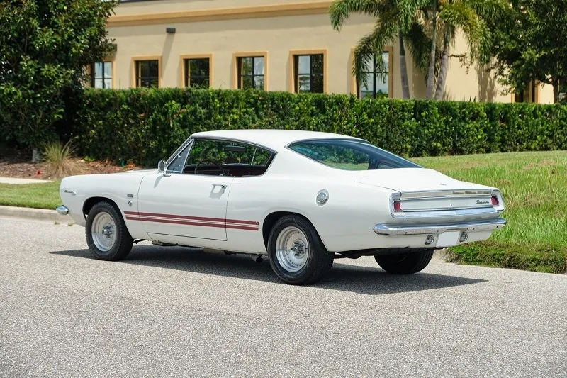 Plymouth Barracuda