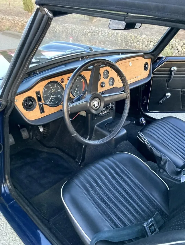Triumph TR250