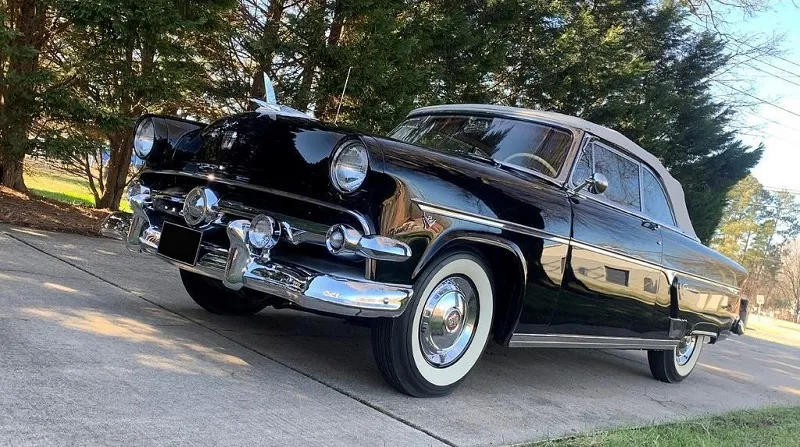 Ford Crestliner
