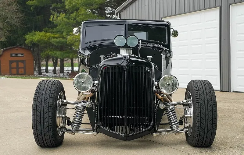 1932 Chrysler CI 3-Window Coupe Hot Rod