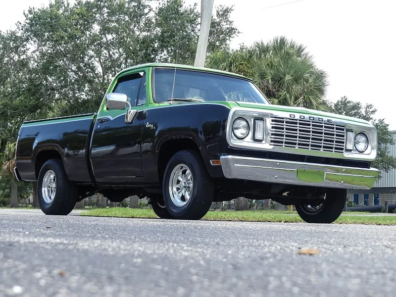 1977 Dodge D100 Short Bed Restomod