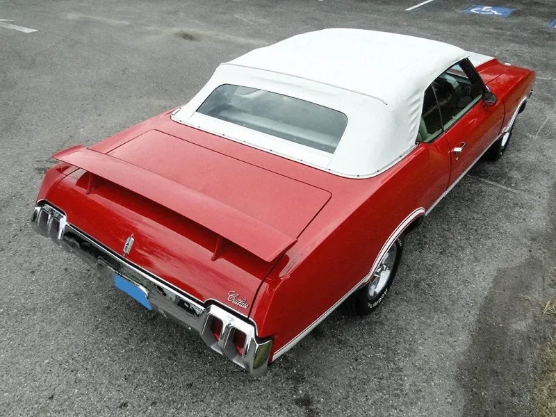 Oldsmobile Cutlass