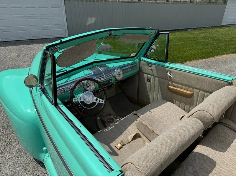 Ford Super Deluxe