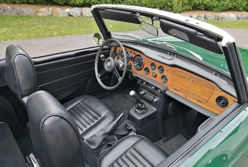 Triumph TR6