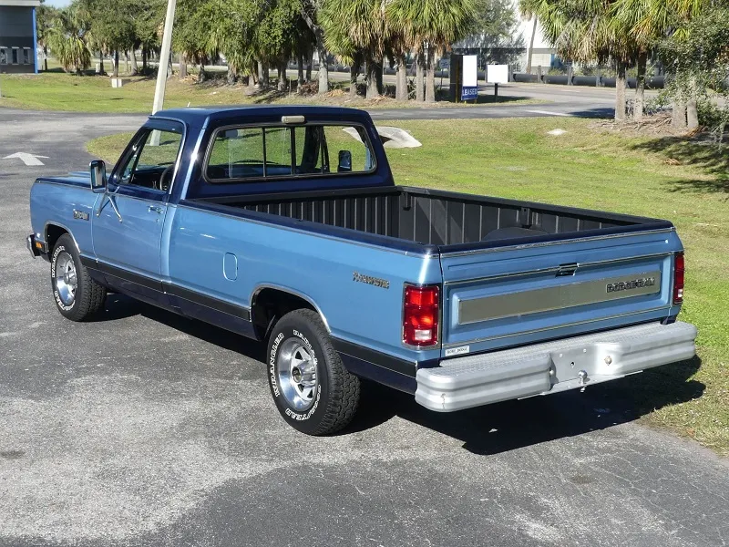 Dodge Ram D-150