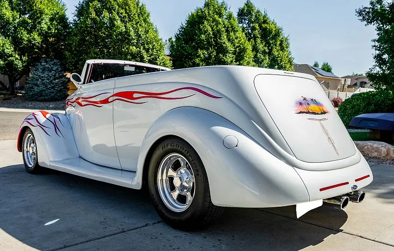 Ford Custom