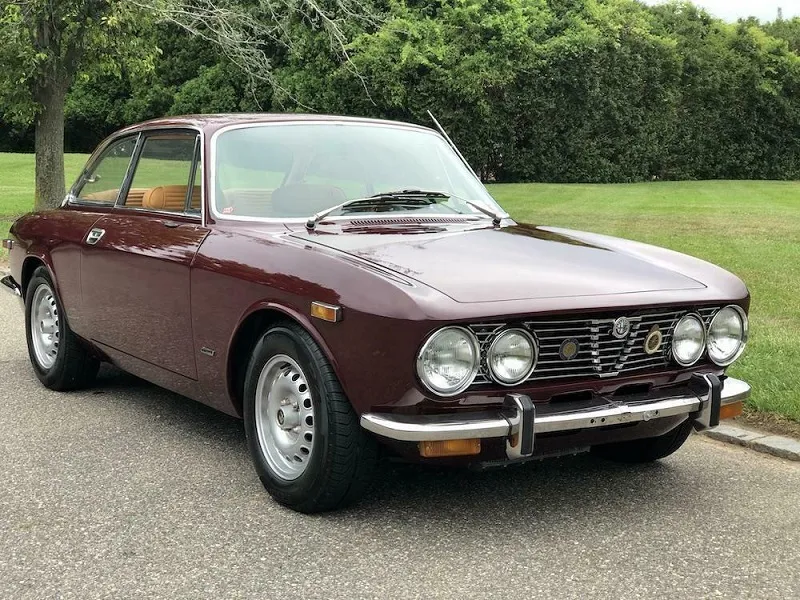 1974 Alfa Romeo GTV 2000