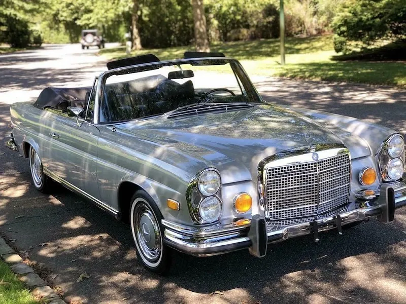 Mercedes-Benz 280SE