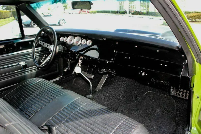 Plymouth Belvedere