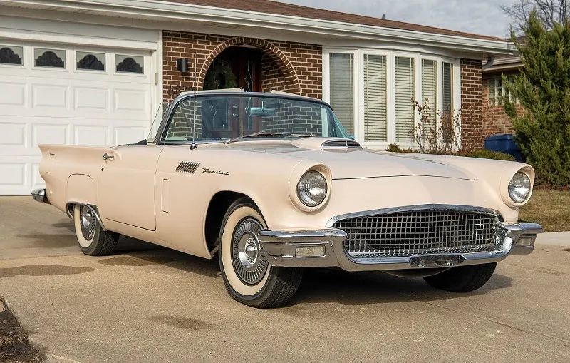 1957 Ford Thunderbird